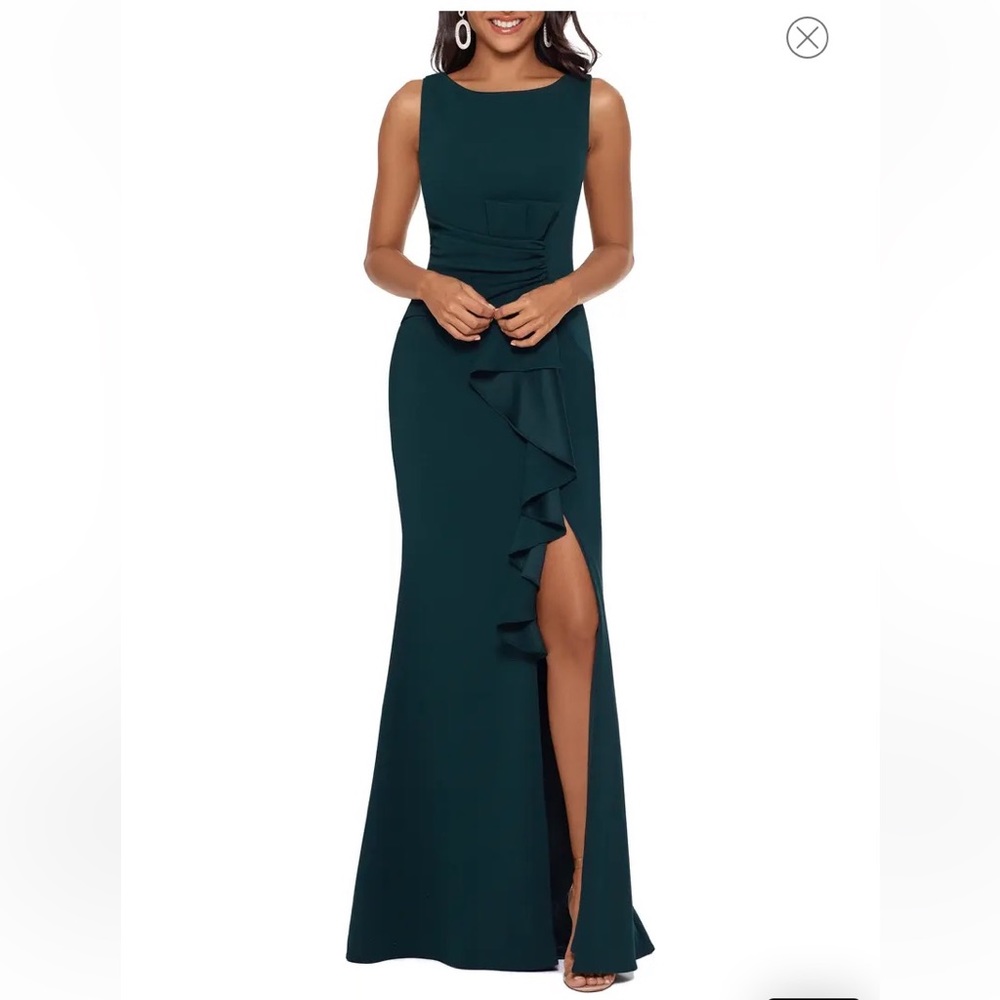 Betsy & Adam ruffle bow trumpet gown